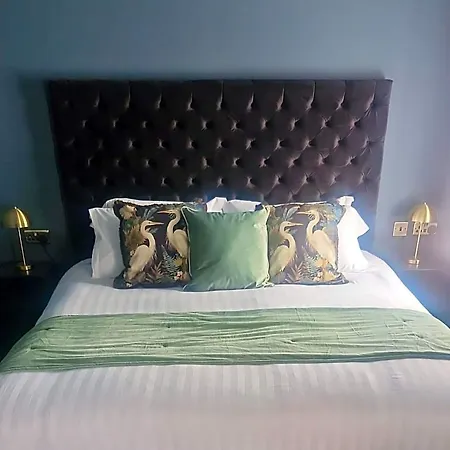 Ennismore House Hotel